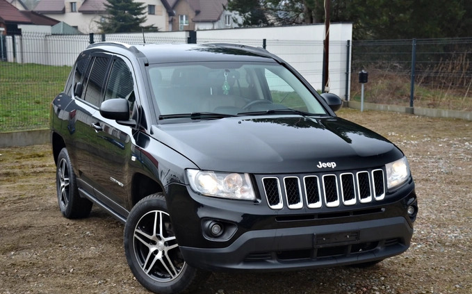 Jeep Compass cena 41900 przebieg: 217000, rok produkcji 2012 z Krapkowice małe 301